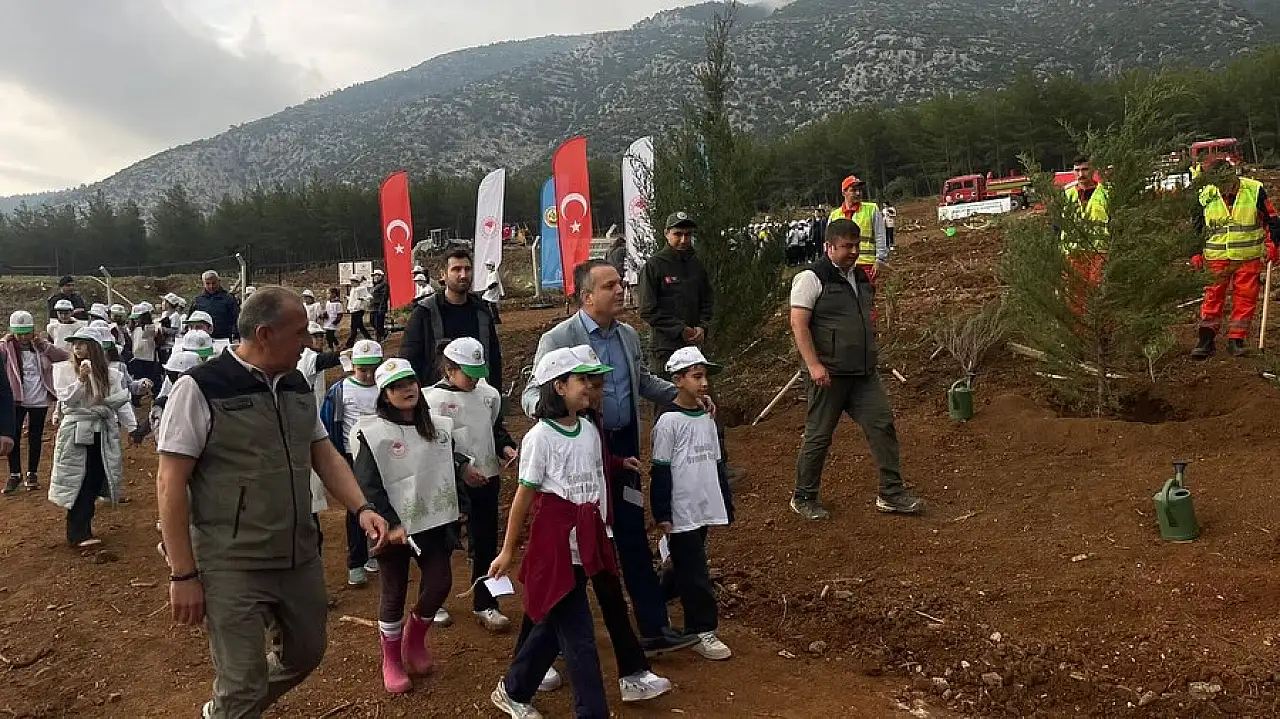 Fethiye Kaymakamı Fatih Akkaya, Öğrencilerle Fidan Dikti