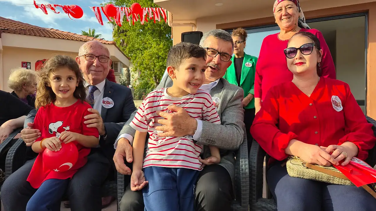 Fethiye'de Cumhuriyet'in 102. Yılı Otizm Parkı'nda Coşkuyla Kutlandı