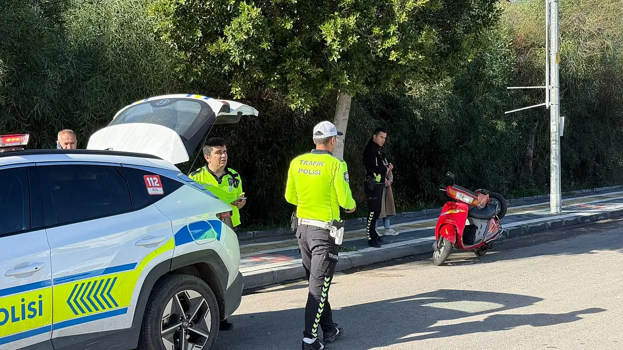 Fethiye'de Mustafa Kemal Bulvarı'nda trafik uygulaması: Ehliyetsiz sürücülere geçit yok