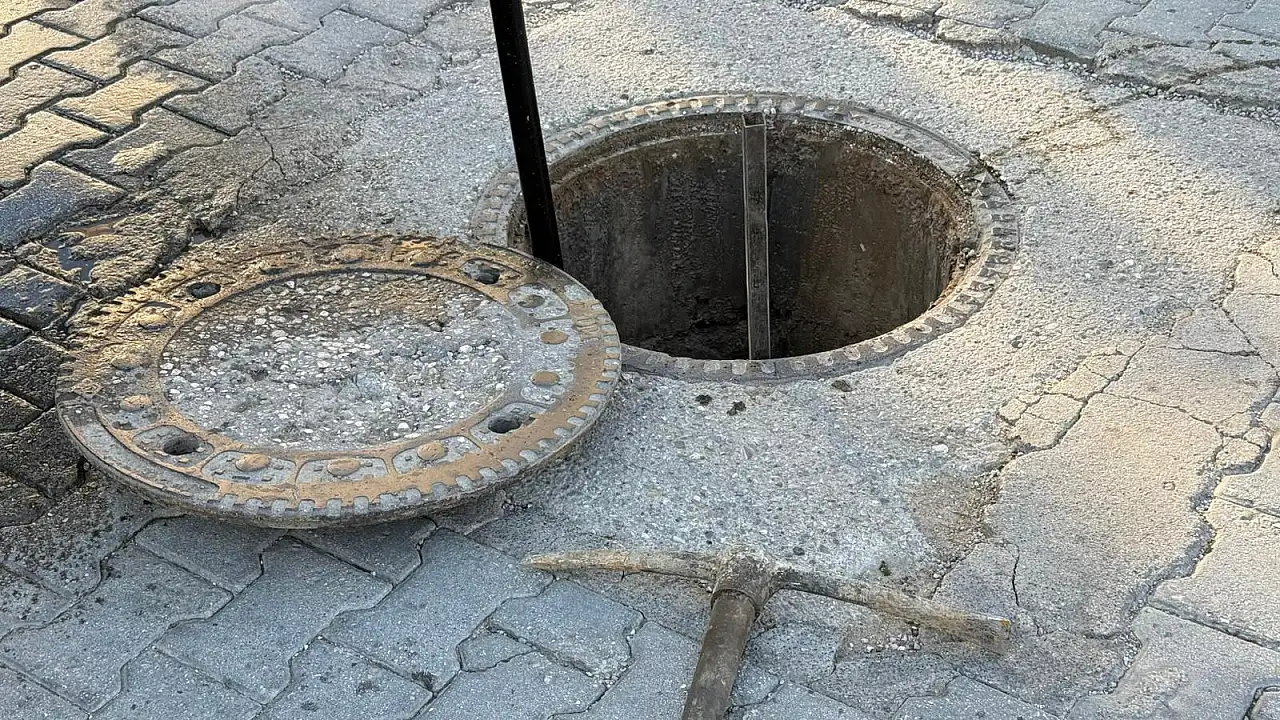 Fethiye Taşyaka Mahallesi'nde kanalizasyon hatlarında temizlik çalışması