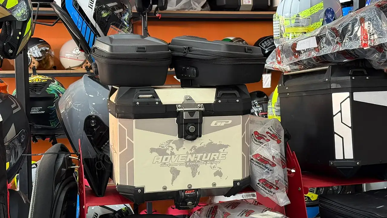 Motorun Mağazaları motosiklet tutkunlarına GP Kompozit Bayiliği ile hizmet veriyor