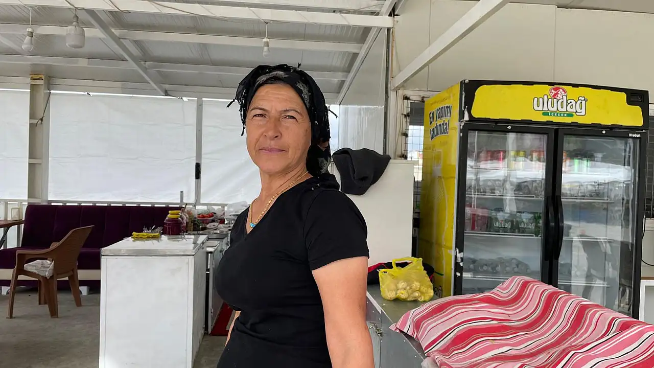 El açması börekten doğal meyve suyuna: Fethiye'de pazara lezzet katan tezgah