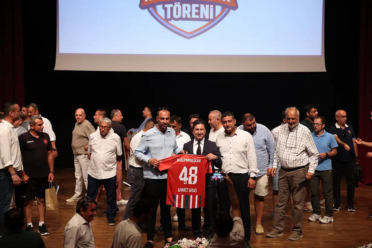 Büyükşehir'den Amatör Spor Kulüplerine Güçlü Destek