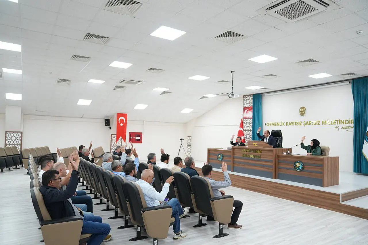 Akdenizli, Masumlara Yönelik Saldırıyı Sert Sözlerle Kınadı