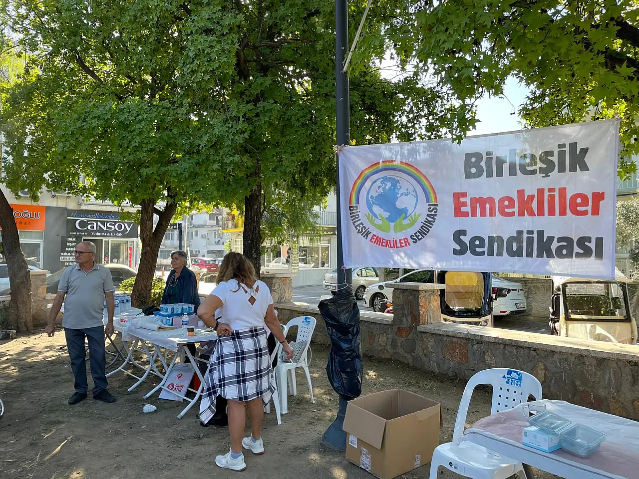Fethiye'de Emekliler Dayanışma Kermesi'ne Maçoğlu'ndan destek