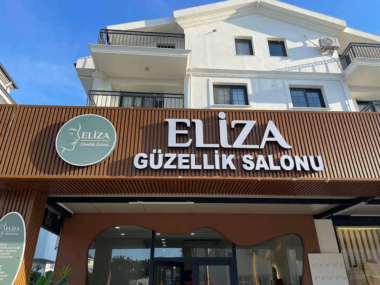 Fethiye'de Eliza Güzellik Salonu'ndan yılbaşına özel 'Kirpik Lifting' kampanyası