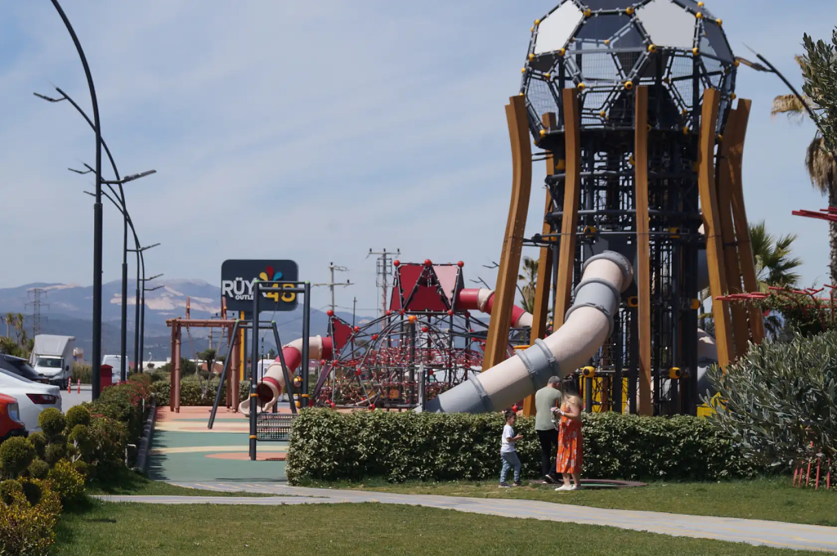 Muğla'nın Yeni Alışveriş Noktası: Rüya 48 Outlet Kalitesiyle Dikkat Çekiyor