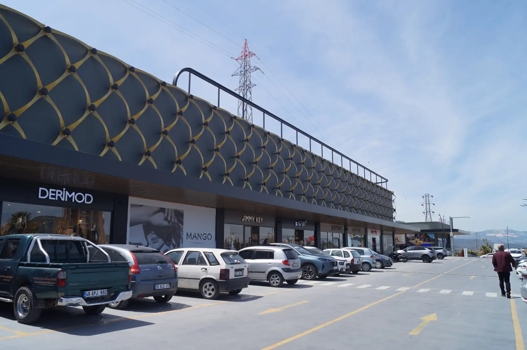 Muğla'nın Yeni Alışveriş Noktası: Rüya 48 Outlet Kalitesiyle Dikkat Çekiyor