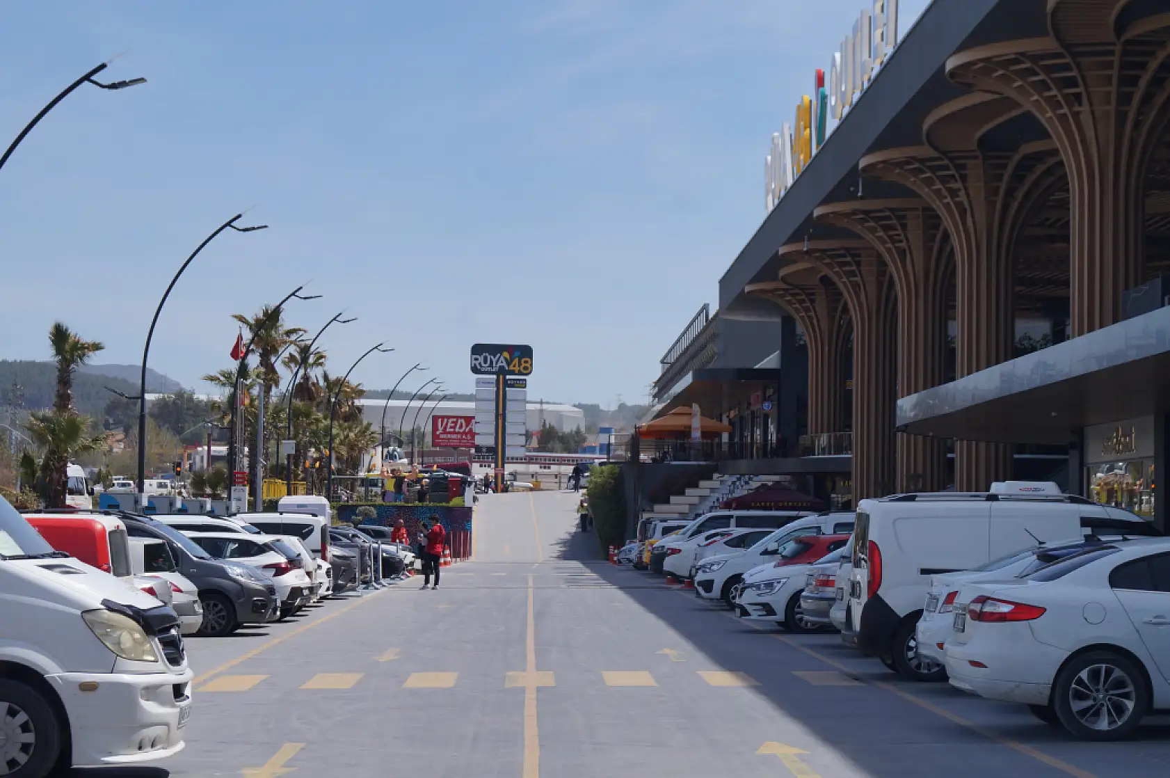 Muğla'nın Yeni Alışveriş Noktası: Rüya 48 Outlet Kalitesiyle Dikkat Çekiyor