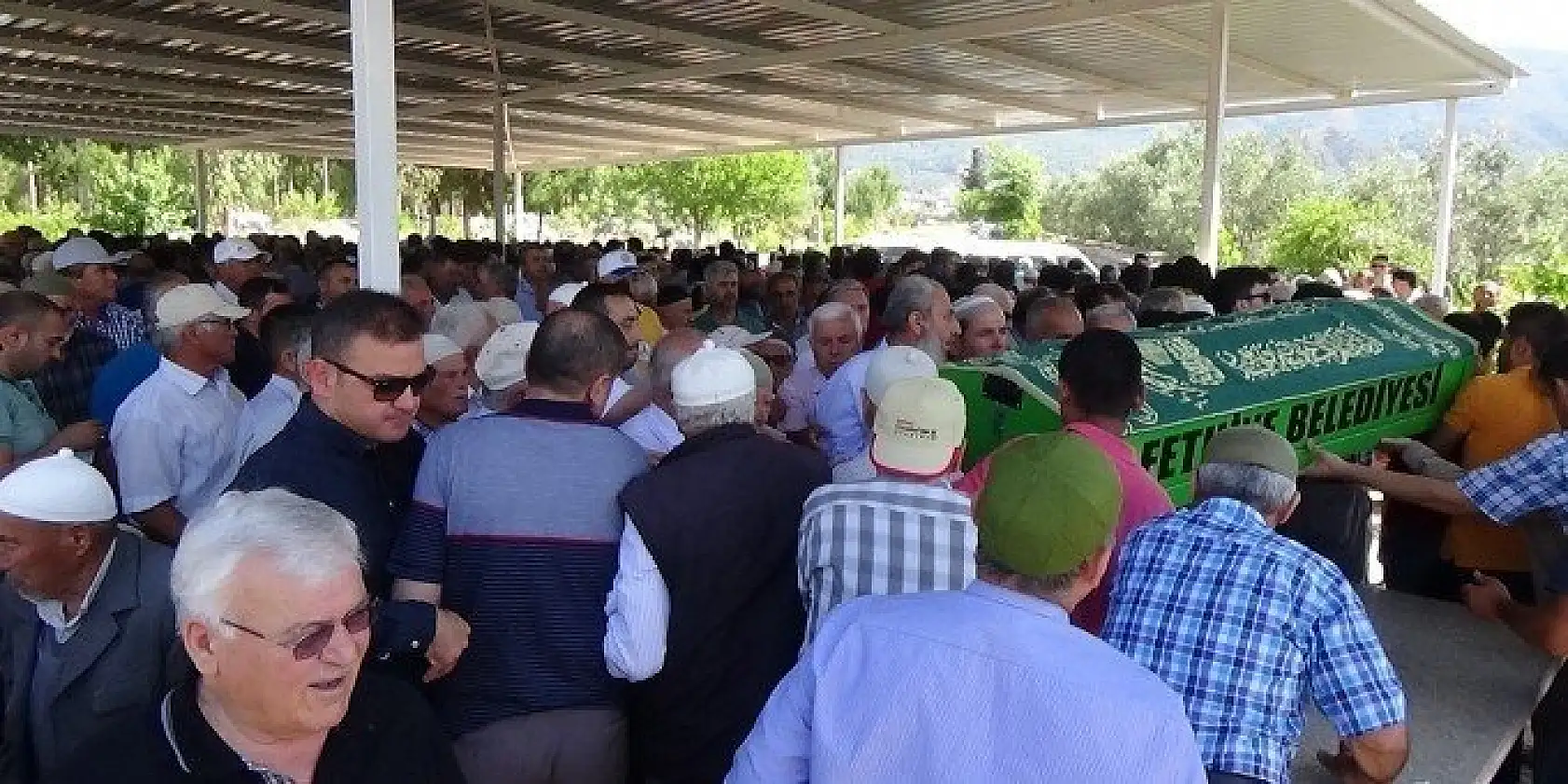 MUSTAFA KİREMİTLİ SON YOLCULUĞUNA UĞURLANDI