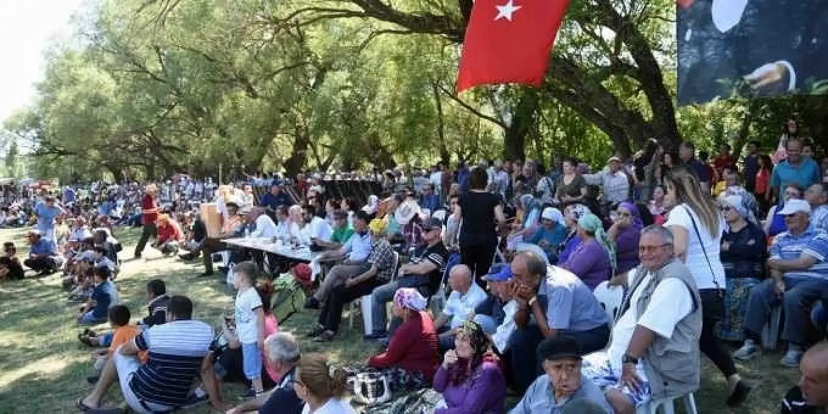 17. NİF KİRAZ FESTİVALİ RENKLİ GÖRÜNTÜLERE SAHNE OLDU