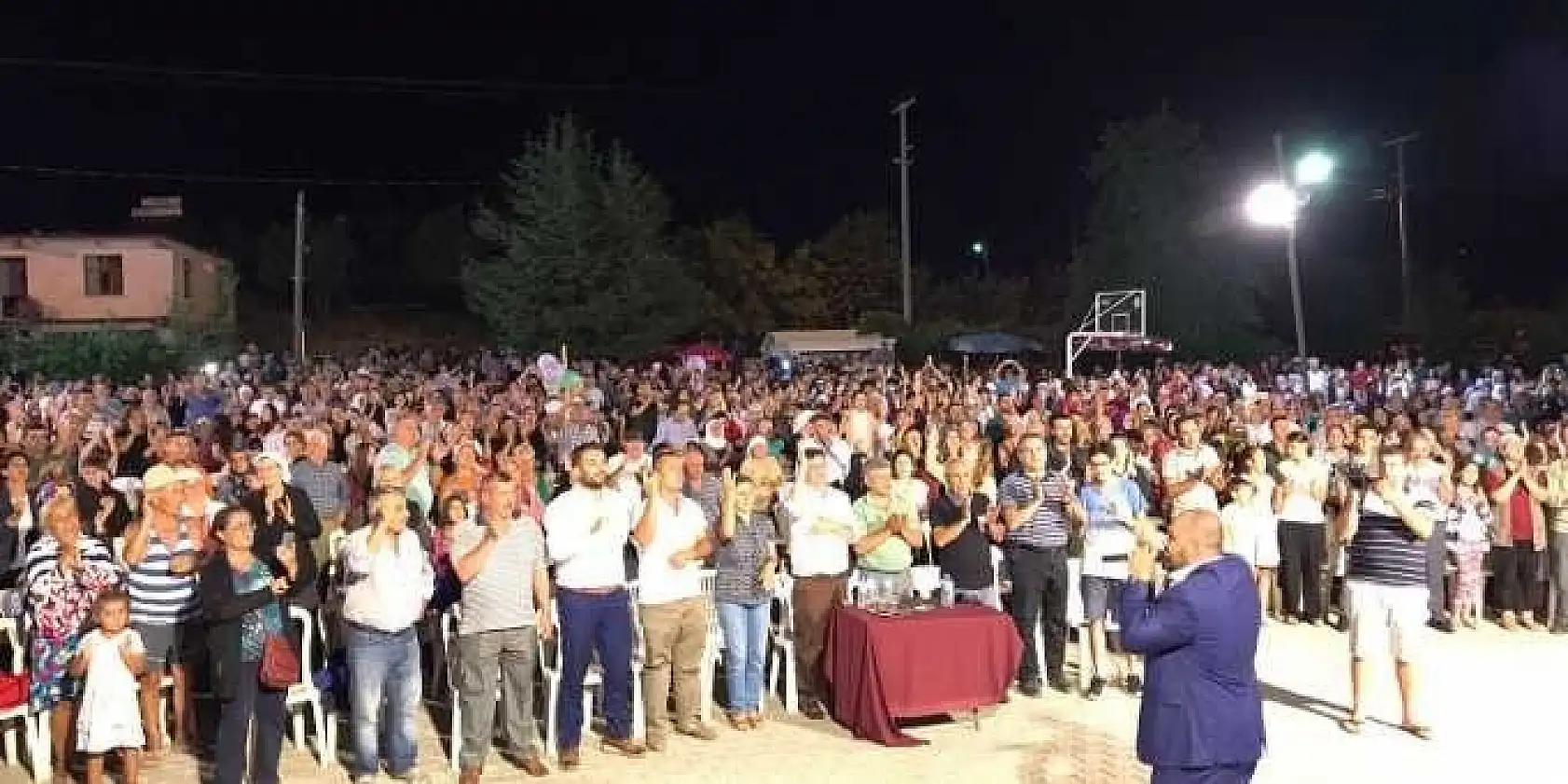 17. NİF KİRAZ FESTİVALİ RENKLİ GÖRÜNTÜLERE SAHNE OLDU