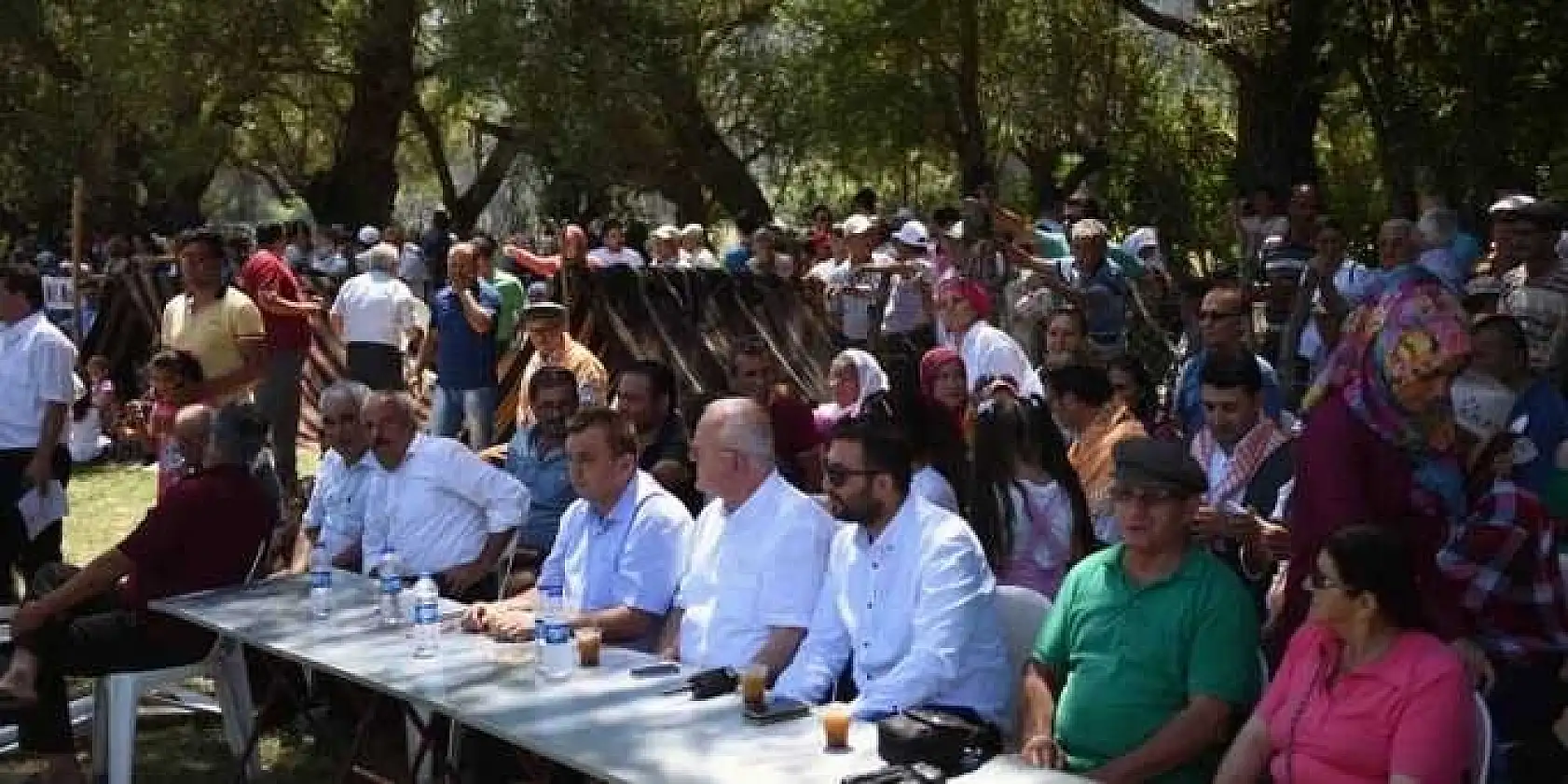 17. NİF KİRAZ FESTİVALİ RENKLİ GÖRÜNTÜLERE SAHNE OLDU