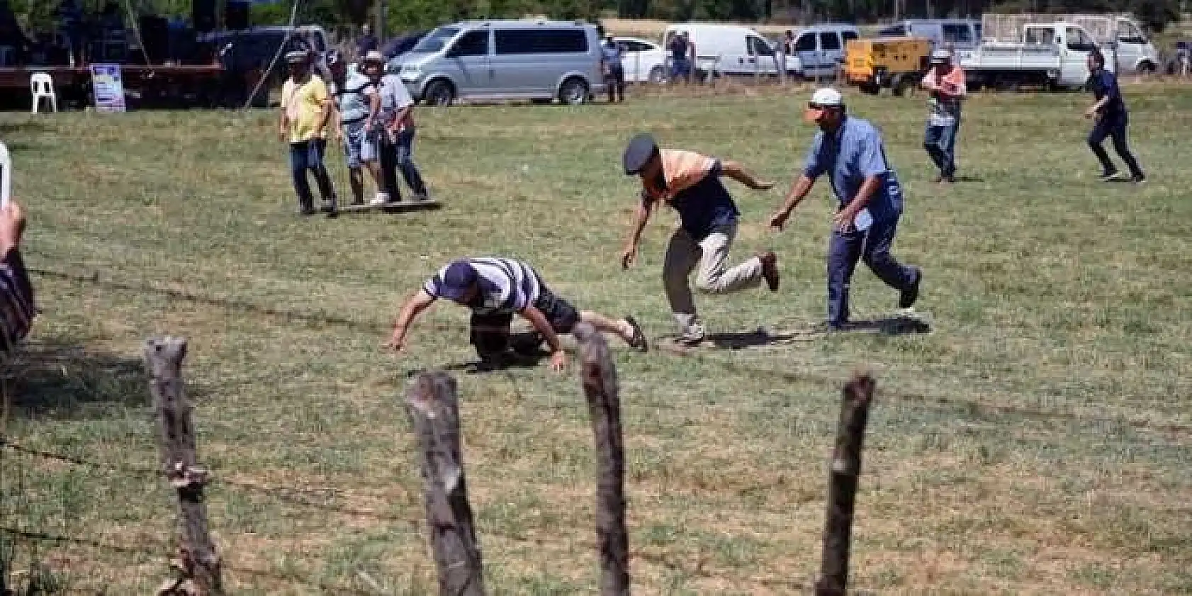 17. NİF KİRAZ FESTİVALİ RENKLİ GÖRÜNTÜLERE SAHNE OLDU