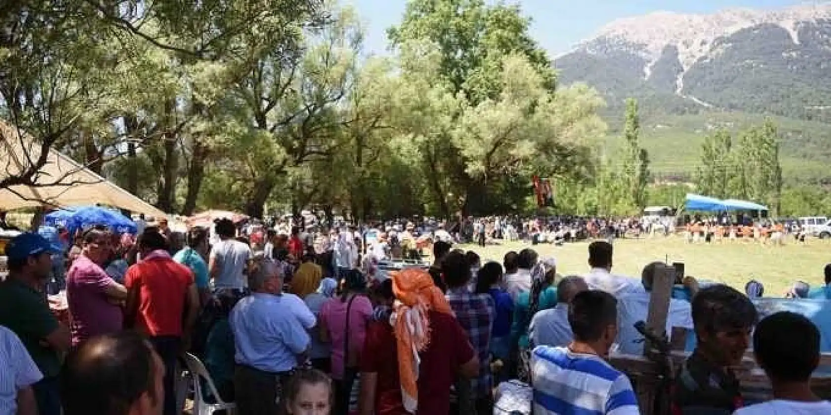 17. NİF KİRAZ FESTİVALİ RENKLİ GÖRÜNTÜLERE SAHNE OLDU