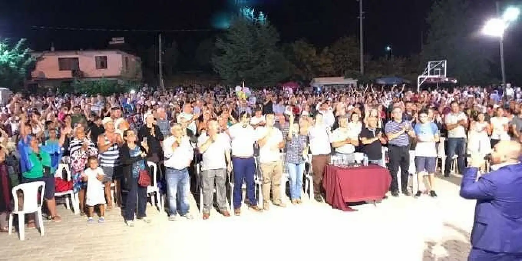 17. NİF KİRAZ FESTİVALİ RENKLİ GÖRÜNTÜLERE SAHNE OLDU