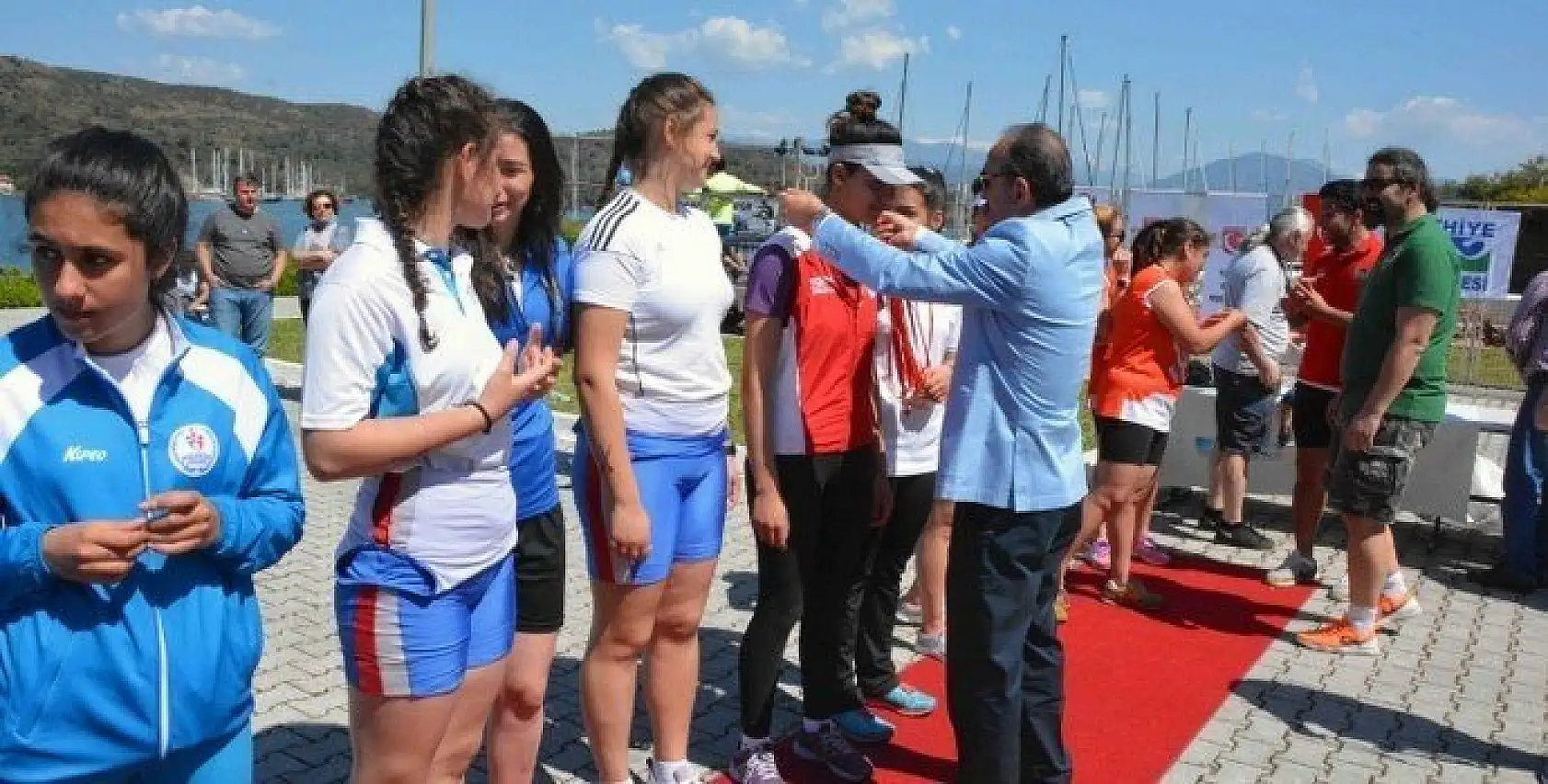 Akdeniz Kupası Kürek Yarışları nefes kesti