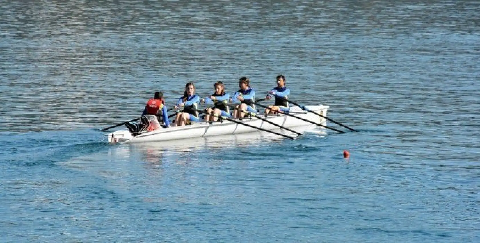 Akdeniz Kupası Kürek Yarışları nefes kesti