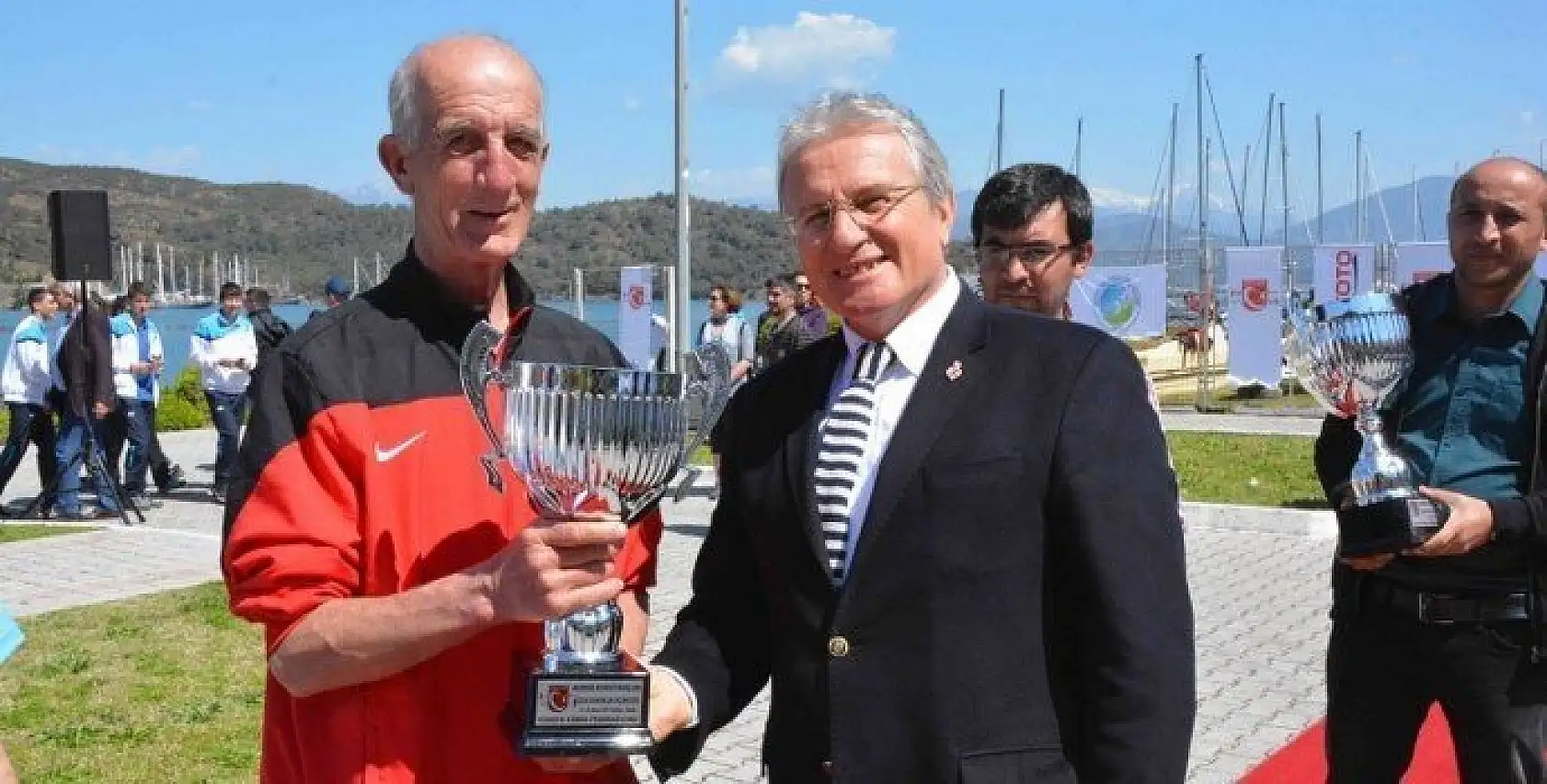 Akdeniz Kupası Kürek Yarışları nefes kesti