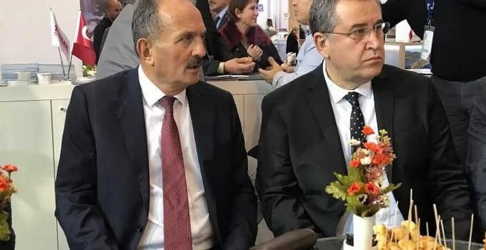 İzmir Fuarı'nda gözler Başkan Saatcı'daydı