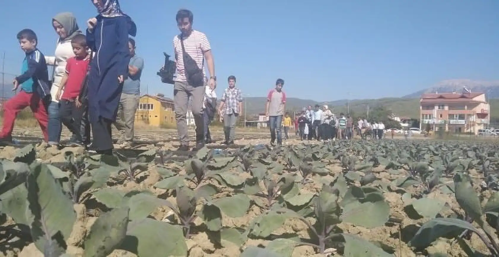 Özel çocukların toprağa dokunma sevinci