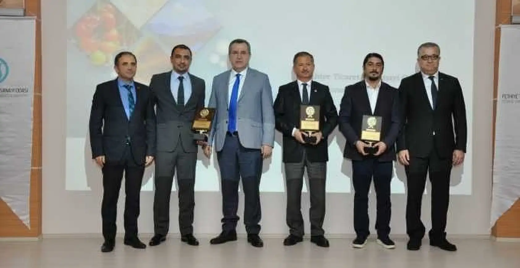 Değer Katanlar Ödüllendirildi