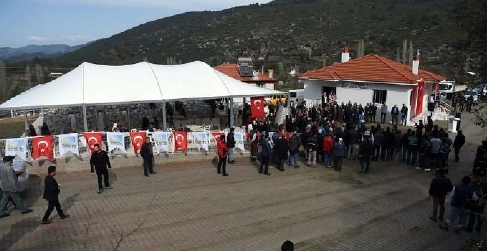 Fethiye Belediyesi, Çenger Sosyal Tesisi'ni hizmete açtı