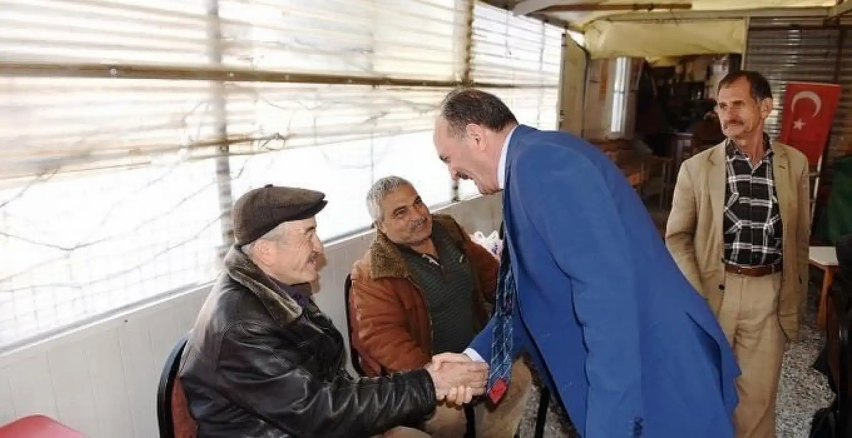 Menteşe sokaklarında Başkan Saatcı ilgisi