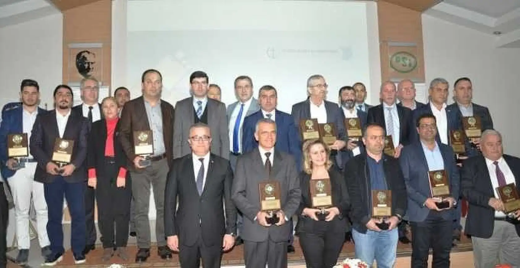 Değer Katanlar Ödüllendirildi