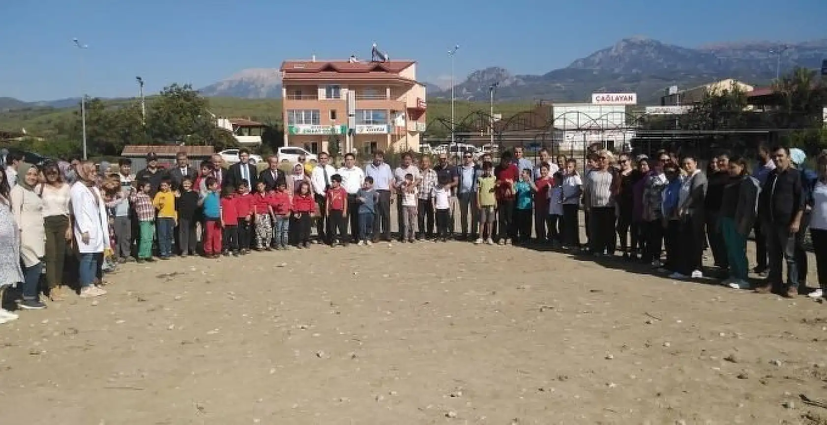 Özel çocukların toprağa dokunma sevinci