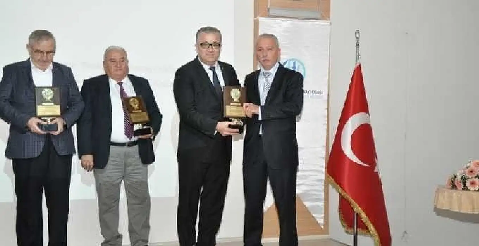 Değer Katanlar Ödüllendirildi