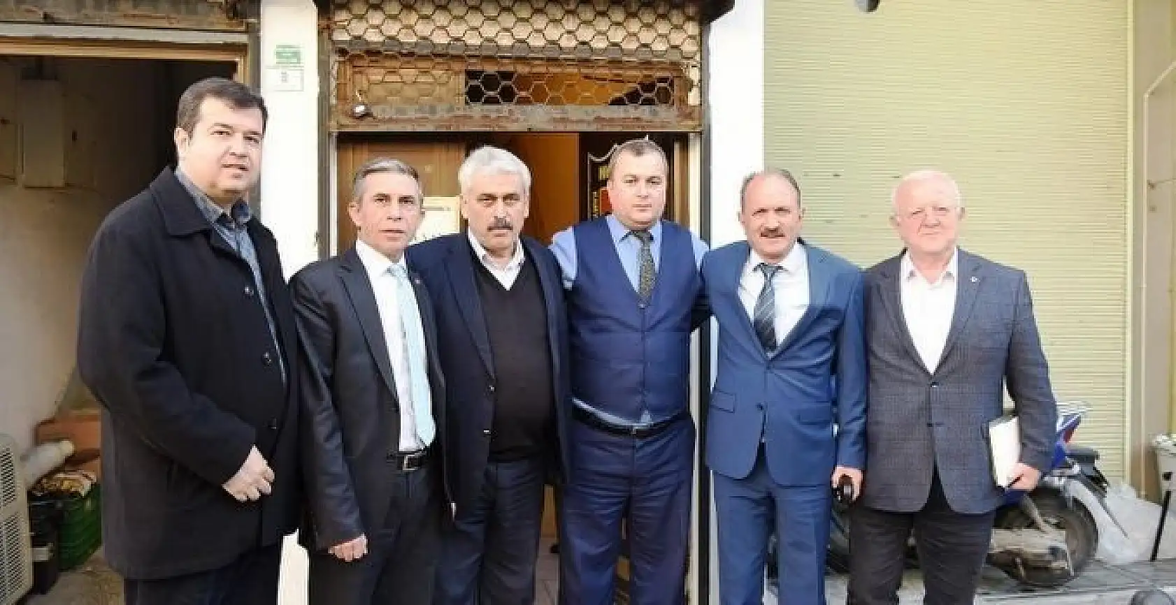 Menteşe sokaklarında Başkan Saatcı ilgisi