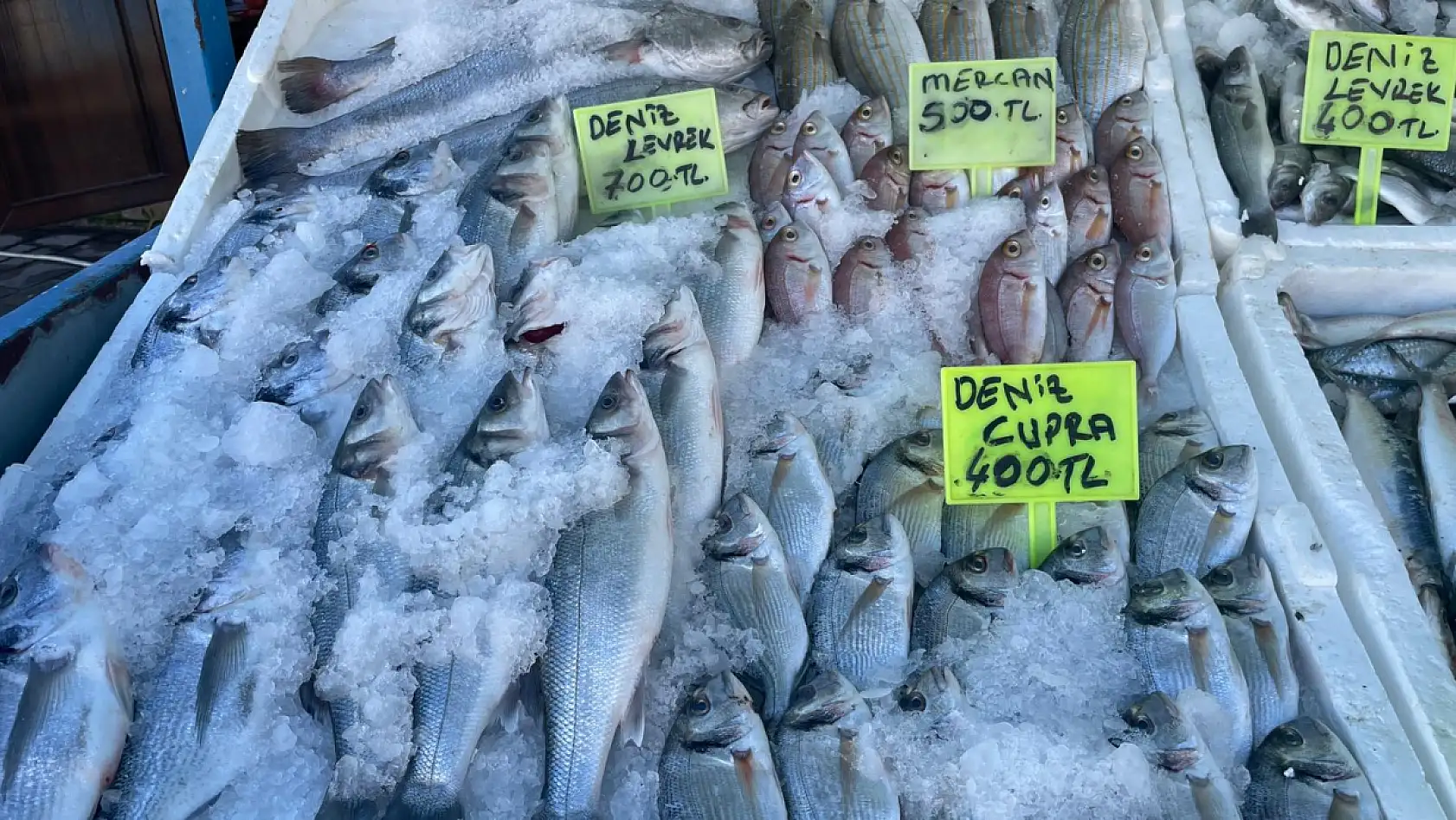 Fethiye Patlangıç Pazarı'nda taze balık keyfi