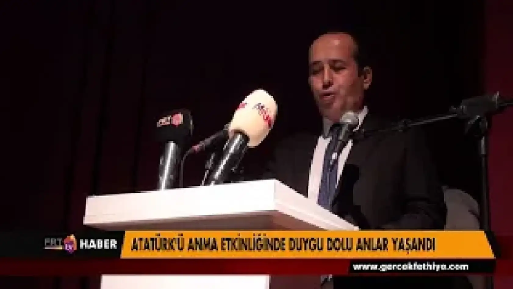 ATATÜRK'Ü ANMA ETKİNLİĞİNDE DUYGU DOLU ANLAR YAŞANDI