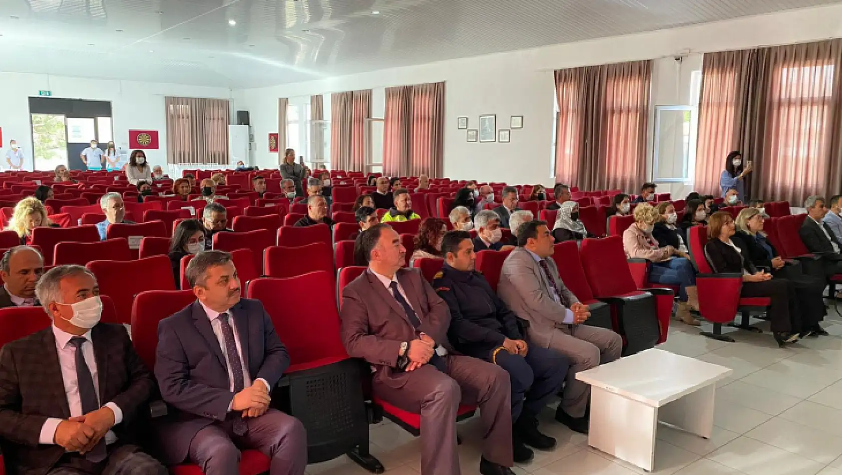 Bağımlılıkla mücadele çalıştayı başladı