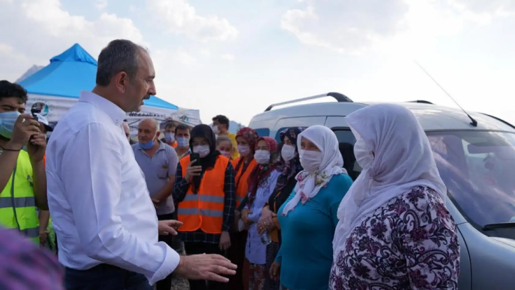 Bakan Gül: 'Yangınlar hepimizin yüreğini yaktı'