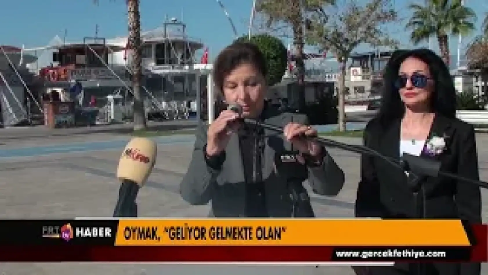 CHP KADIN KOLLARI VE ADD'DEN ÇELENK SUNUMU