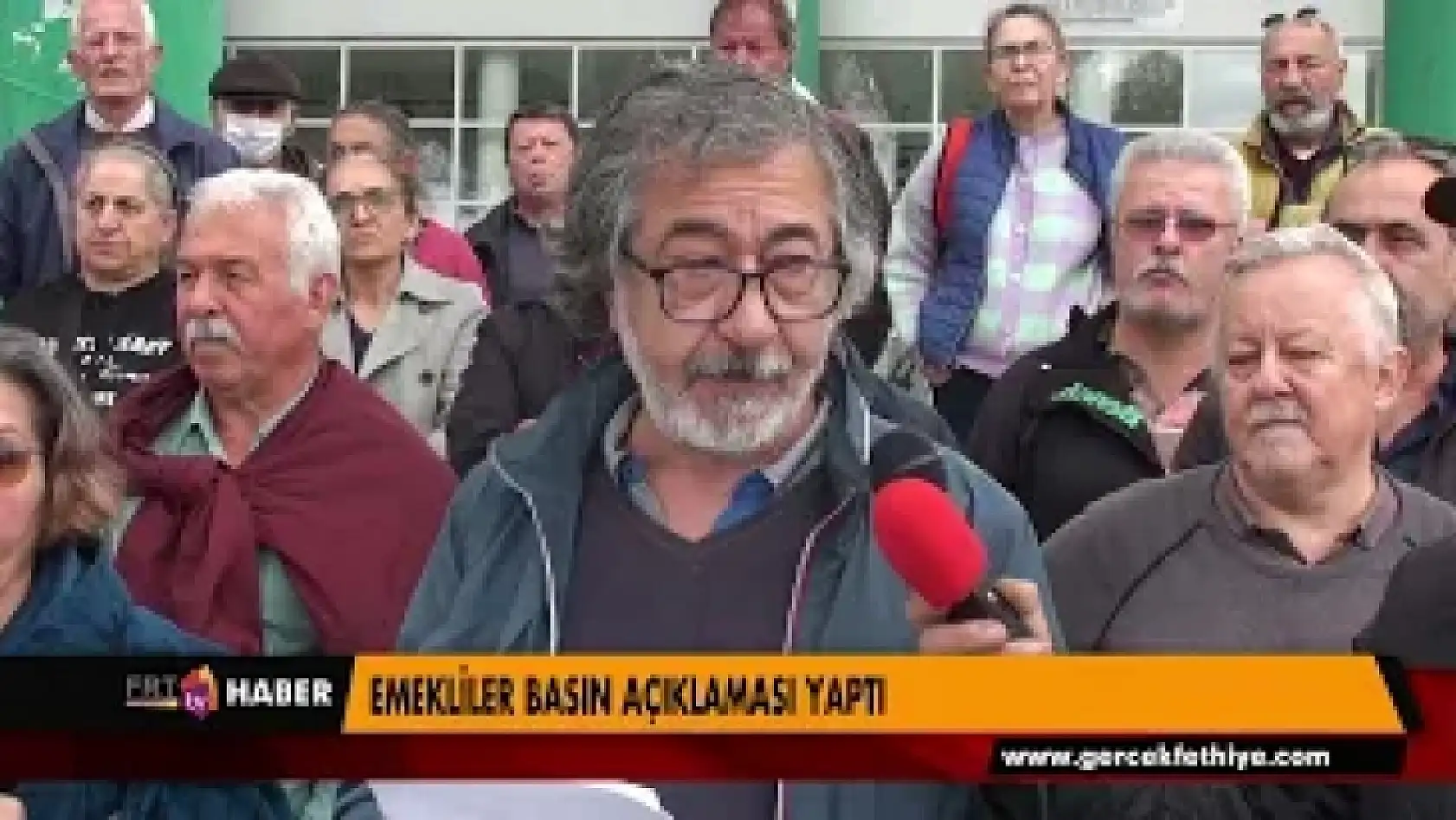 EMEKLİLER BASIN AÇIKLAMASI YAPTI