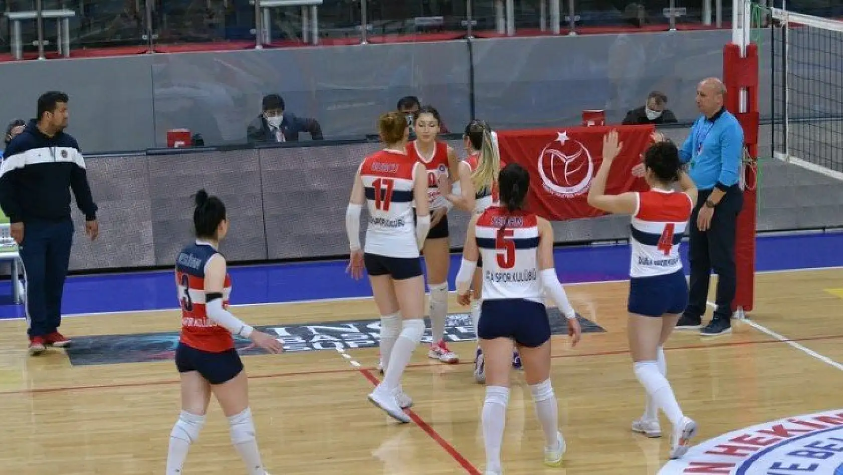 Fethiye'nin Sultanları playoff yolunda 3-0