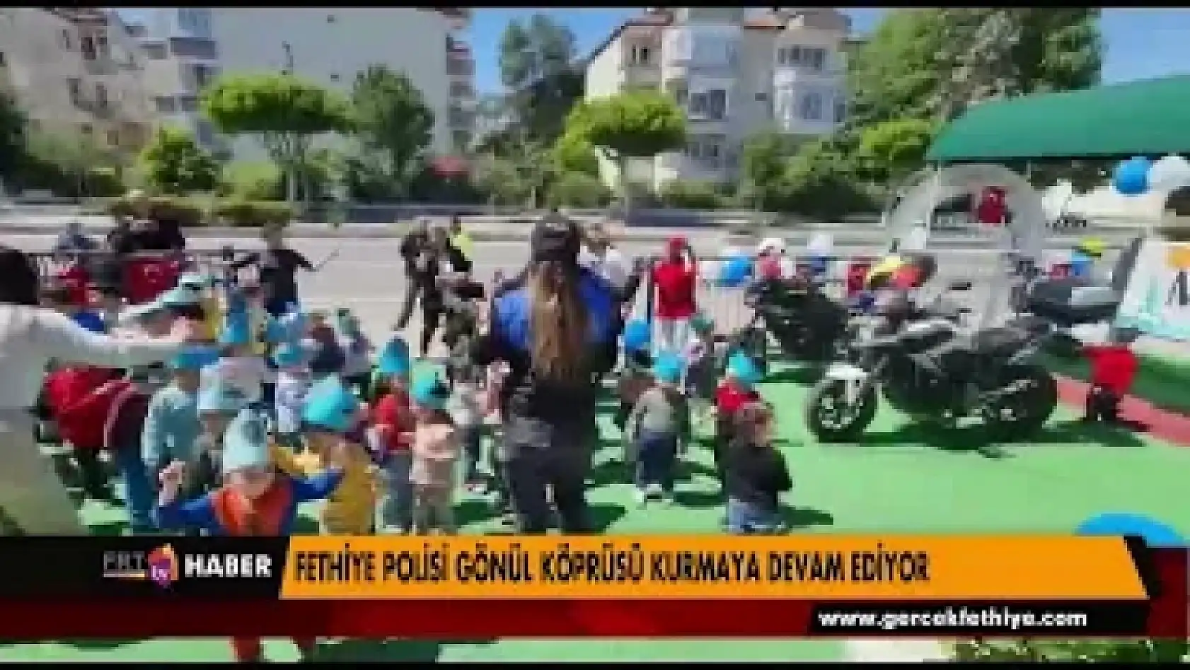 Fethiye Polisi gönül köprüsü kurmaya devam ediyor