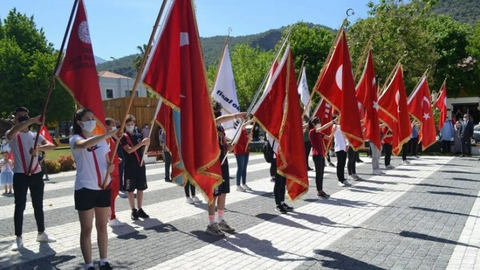 Gençlik ve Spor Bayramına buruk kutlama