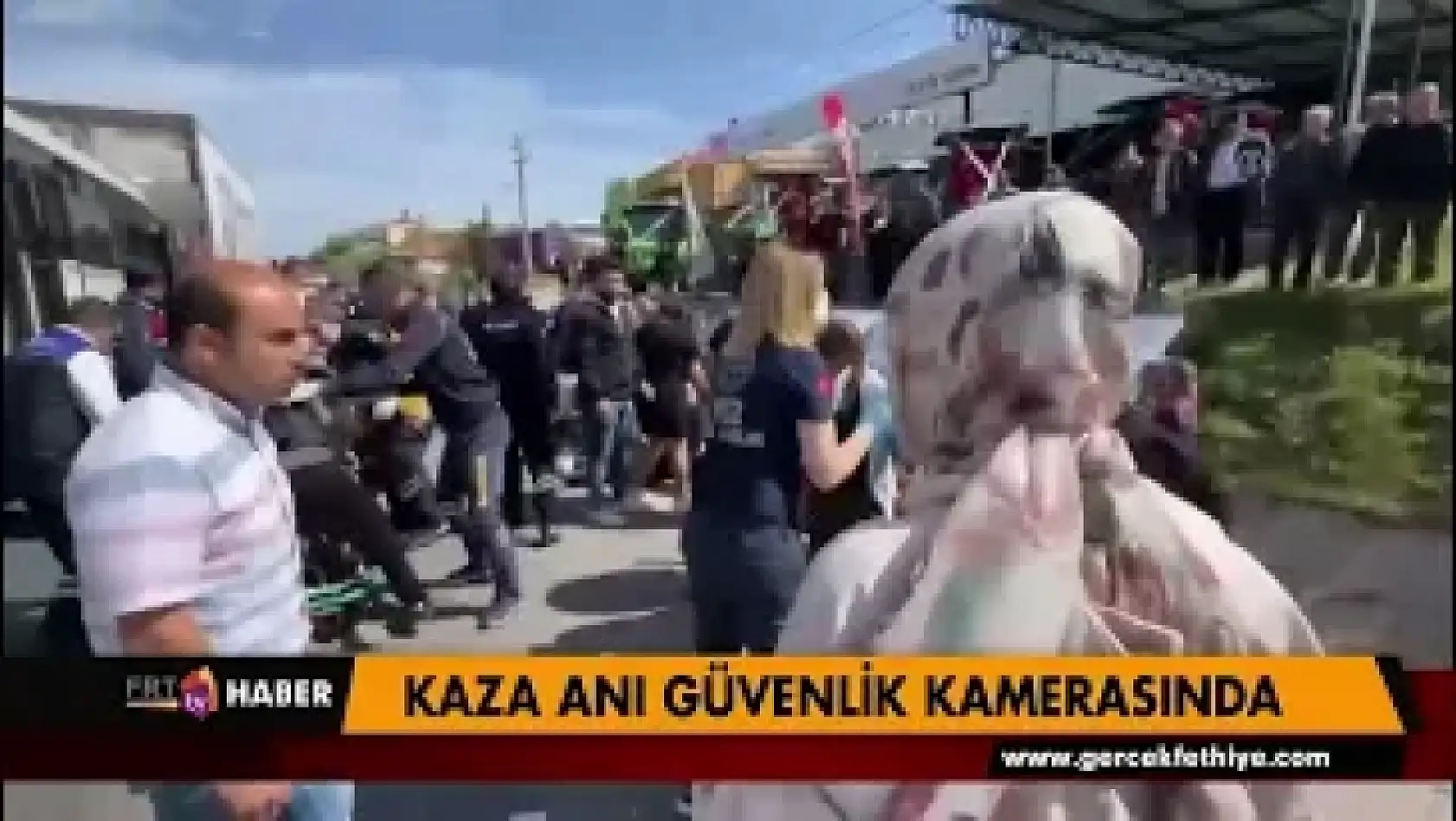 Kaza anı güvenlik kamerasında