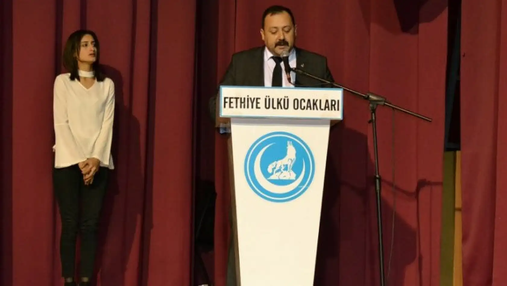 Ülkü Ocakları'ndan kadına şiddet semineri