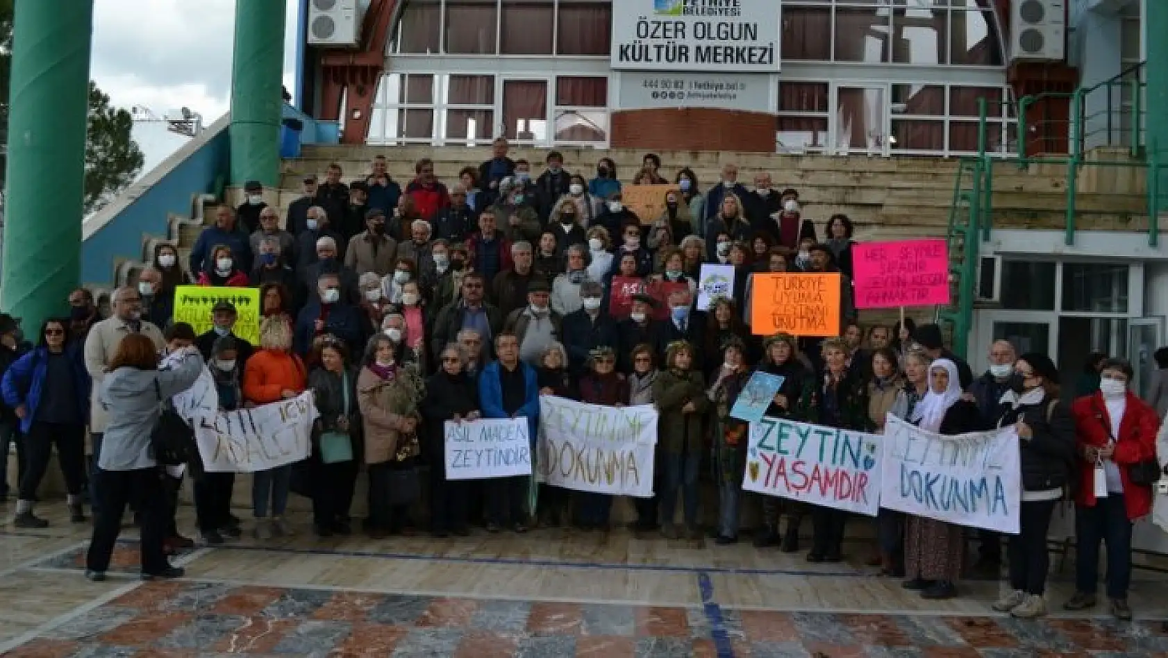 Zeytinliklerin madenciliğe açılması protesto edildi