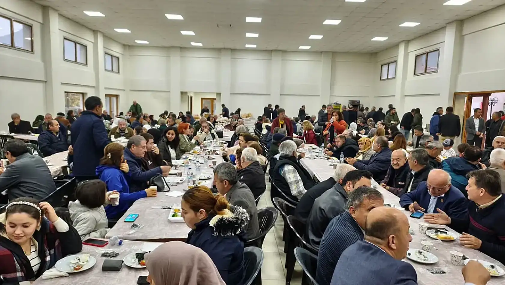 Yeşilüzümlü Muhtarı Cengiz Çatal: 'Tüm mahallelerimizden etkinliğe yoğun katılım oldu'