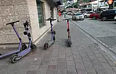Fethiye'de elektrikli scooter kaldırımı işgal etti