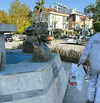 Fethiye Belediyesi Türk Büyükleri Büstleri'ni yeniledi
