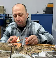 Fethiye'de gümüşe hayat veren usta: 'El işçiliği gümüşe ruh katar'