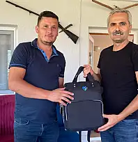 Fethiye'de Karaağaç Muhtarına 'Hoş Geldin Bebek' Seti Verildi