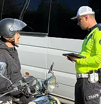 Fethiye'de Mustafa Kemal Bulvarı'nda trafik uygulaması: Ehliyetsiz sürücülere geçit yok